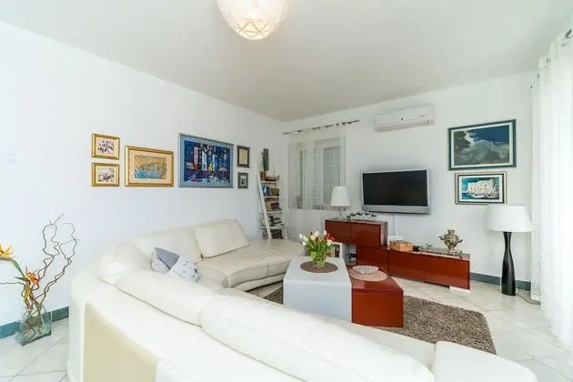 Villa (Four Bedroom House with Terrace)