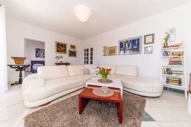 Villa (Four Bedroom House with Terrace)