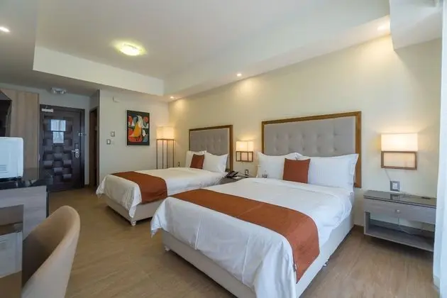 Deluxe Tek Büyük Yataklı Oda, 2 Çift Kişilik Yatak, Balkon, Şehir Manzaralı