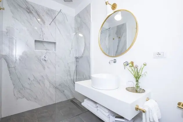 Üç Kişilik Oda (Private External Bathroom)