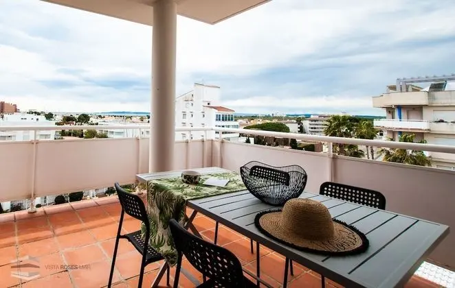 Apart Daire, Birden Çok Yatak, Sigara İçilebilir (Ref. 046)