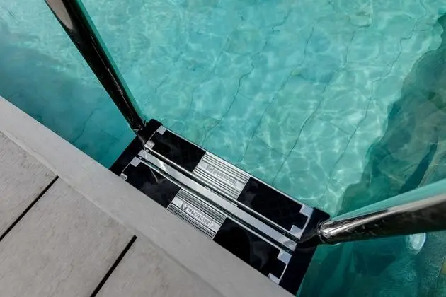 Apart Daire, 3 Yatak Odası, Kişiye Özel Havuzlu, Deniz Manzaralı (Ref. 042)