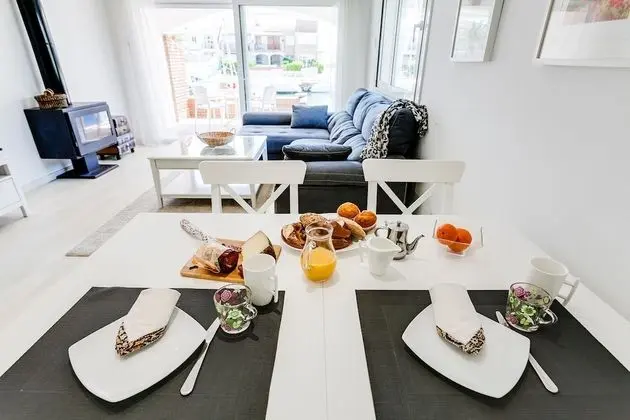 Apart Daire, 2 Yatak Odası, Deniz Manzaralı (Ref. 004)