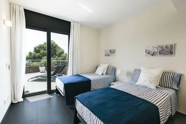 Apart Daire, 2 Yatak Odası, Teras, Deniz Manzaralı (Ref. 002)