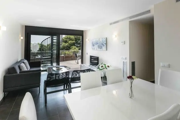 Apart Daire, 2 Yatak Odası, Teras, Deniz Manzaralı (Ref. 002)