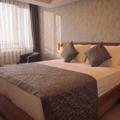 Standart Oda, Şehir Manzaralı