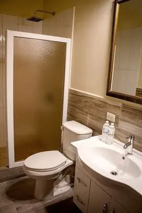 Basic Tek Büyük Yataklı Oda