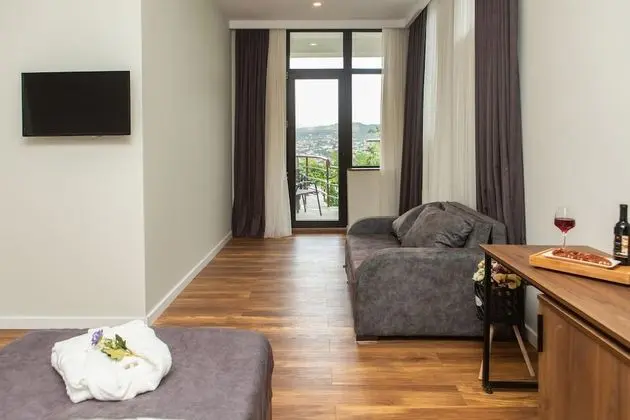 Standard Üç Kişilik Oda, Teras, Şehir Manzaralı