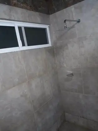 Tek Büyük Yataklı Oda, 2 Çift Kişilik Yatak