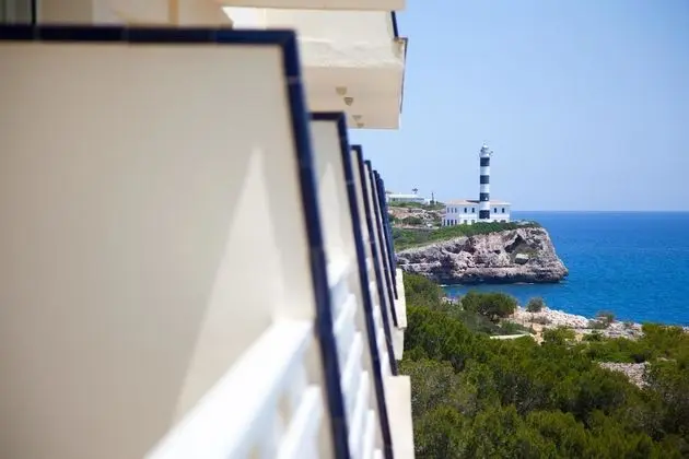Tek Büyük Yataklı Oda, Kısmi Deniz Manzarası