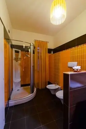 Basic Tek Büyük Yataklı Oda (White Room)