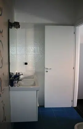 Comfort Tek Büyük Yataklı Oda (Grey Room)
