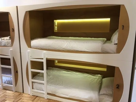 Bed in 6-Bed Dormitory with  Balcony