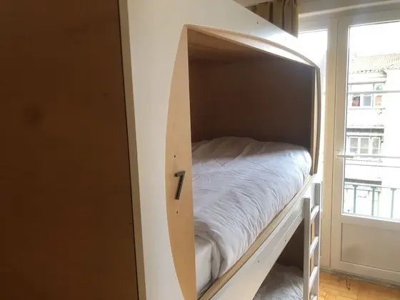 Ortak Ranzalı Oda (Bed in 8-Bed Dormitory with Balcony)