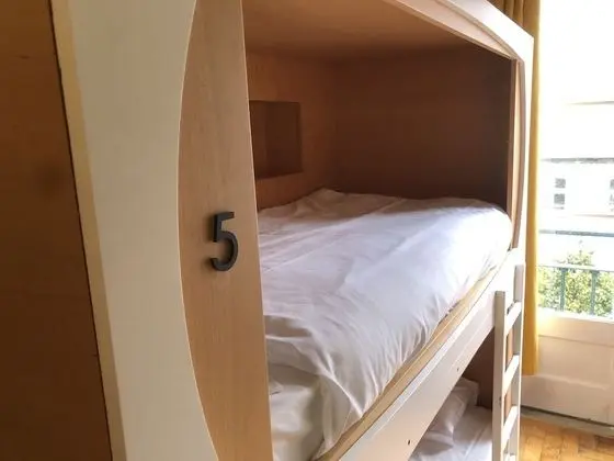 Ortak Ranzalı Oda (Bed in 8-Bed Dormitory with Balcony)