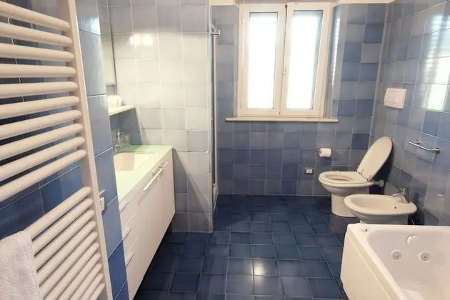 Tek Büyük veya İki Ayrı Yataklı Oda, Jakuzi, Bahçeli