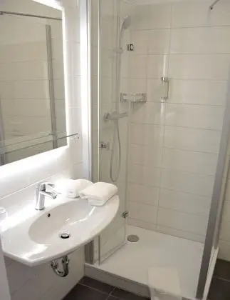 Standard Büyük Yataklı Tek Kişilik Oda, 1 Büyük (Queen) Boy Yatak, Sigara İçilmez, Özel Banyo