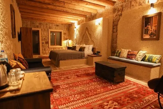 Suite, Jakuzili