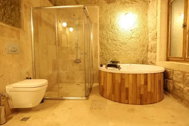 Suite, Jakuzili