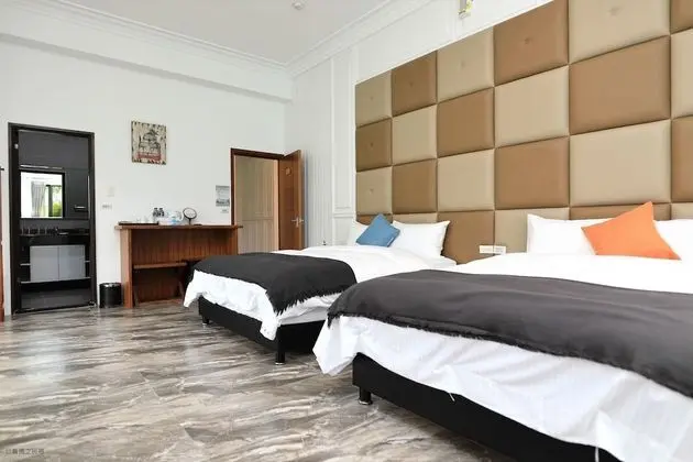 Dört Kişilik Oda, 2 Çift Kişilik Yatak, Sigara İçilmez
