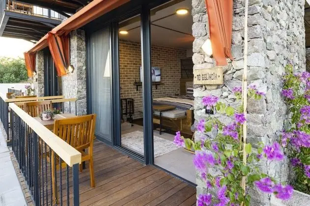 Deluxe Çift Kişilik Oda, Deniz Manzaralı, Şömineli ve Balkonlu