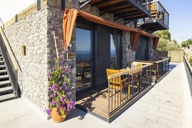 Deluxe Çift Kişilik Oda, Deniz Manzaralı, Şömineli ve Balkonlu