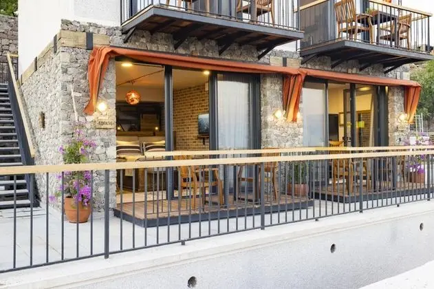 Deluxe Çift Kişilik Oda, Deniz Manzaralı, Şömineli ve Balkonlu