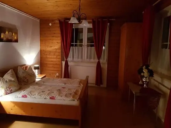 Tek Büyük Yataklı Oda