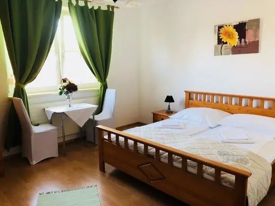 Tek Büyük Yataklı Oda