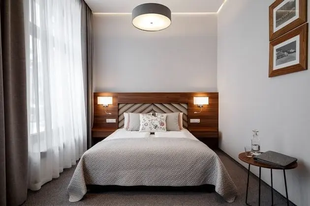 Standard Tek Büyük Yataklı Oda