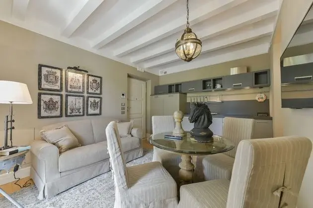 Luxury Apart Daire, Bahçe Manzaralı, Bahçeli