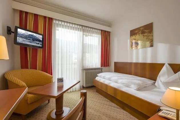 Economy Tek Kişilik Oda, 1 Tek Kişilik Yatak, Balkon, Dağ Manzaralı