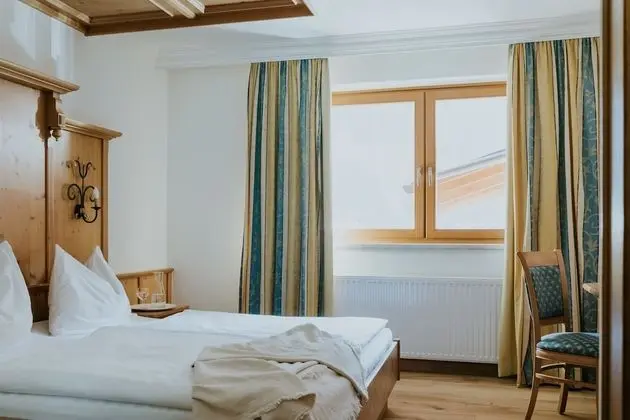 Standard Tek Büyük Yataklı Oda, Dağ Manzaralı