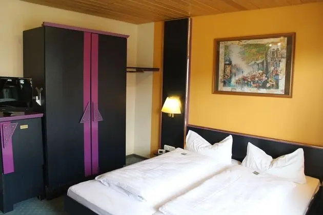 Comfort Tek Büyük Yataklı Oda