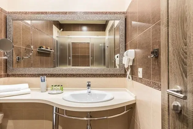 Comfort Tek Büyük Yataklı Oda