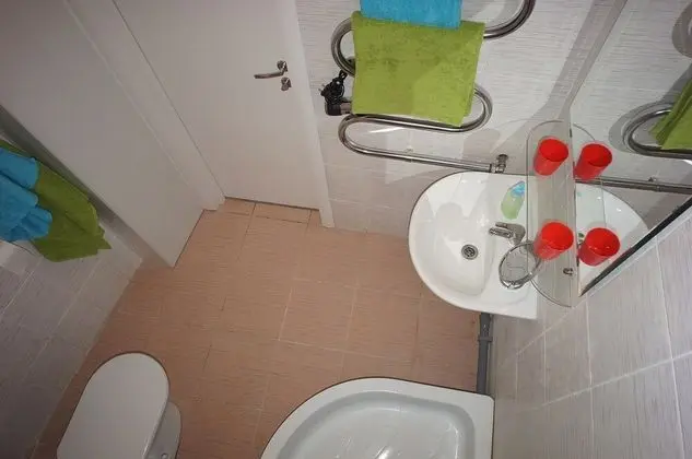 Economy Tek Büyük Yataklı Oda, Ortak Banyo (Small)