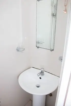 Deluxe Tek Büyük Yataklı Oda (Airconditioned)