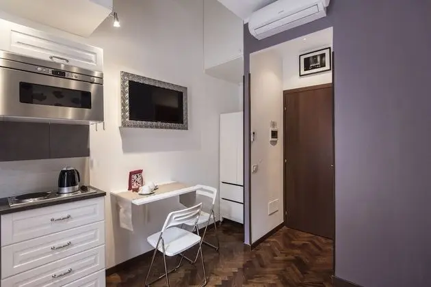 Standard Tek Büyük Yataklı Oda (Fontana di Trevi Kitchenette)