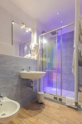 Standard Tek Büyük veya İki Ayrı Yataklı Oda