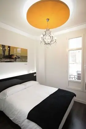 Standard Tek Büyük Yataklı Oda