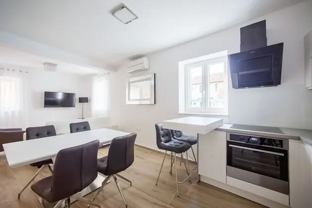 Luxury Apartment (1 Bedroom)