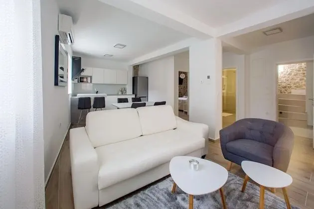 Luxury Apartment (1 Bedroom)