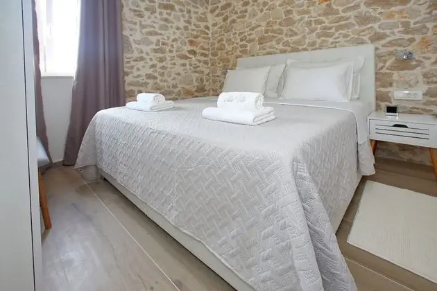 Luxury Penthouse (2 Bedrooms) with Sea view and Hot Tub