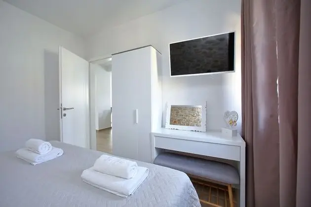 Luxury Penthouse (2 Bedrooms) with Sea view and Hot Tub