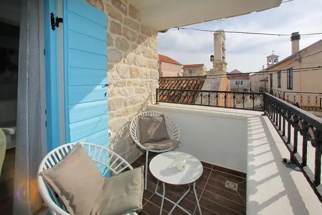 Luxury Penthouse (2 Bedrooms) with Sea view and Hot Tub