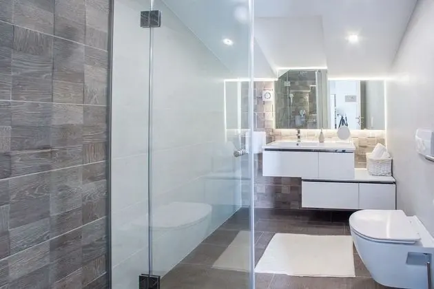 Luxury Penthouse (2 Bedrooms) with Sea view and Hot Tub