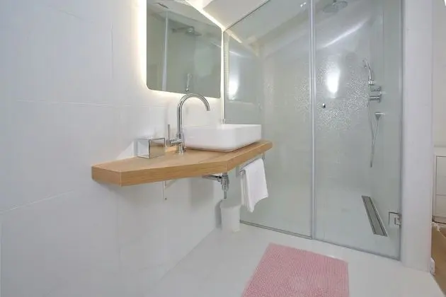 Luxury Penthouse (2 Bedrooms) with Sea view and Hot Tub