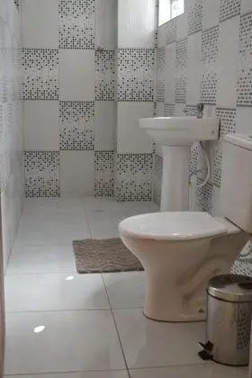 Tek Kişilik Oda, Ortak Banyo