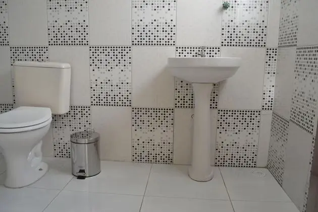 Tek Kişilik Oda, Ortak Banyo