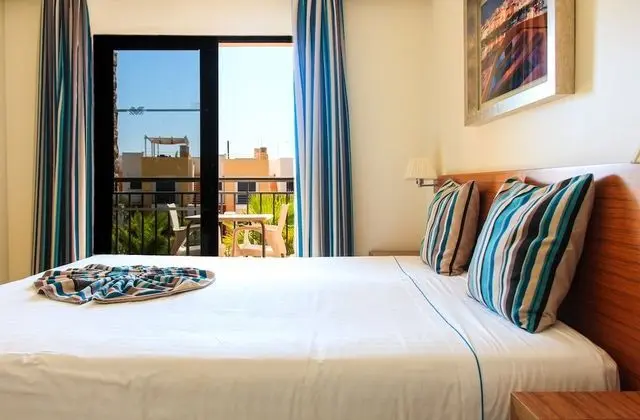 Apartment 1 Bedroom, Family